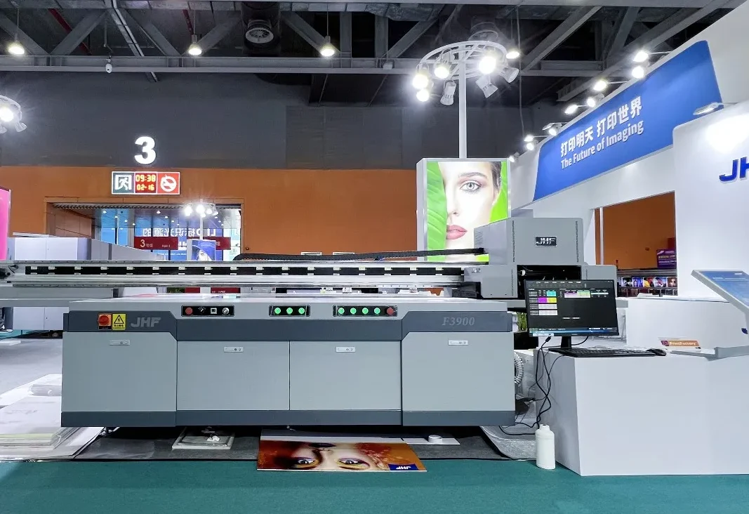 HF M3300 hybrid digital inkjet printer handling both roll-to-roll and rigid substrates